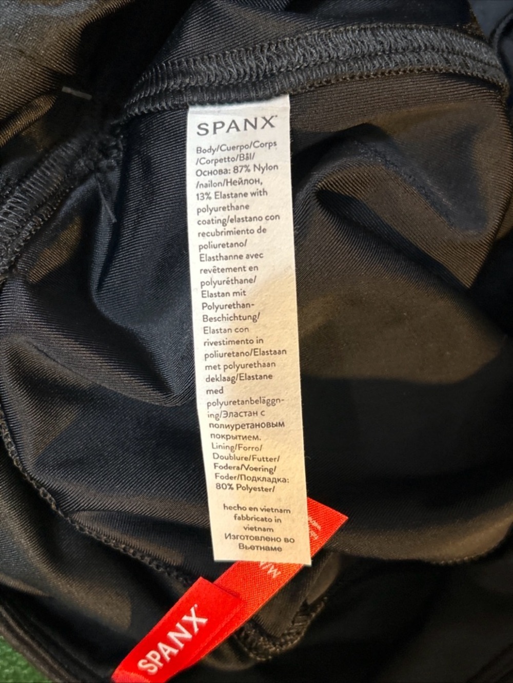 NWT SPANX Faux Leather Leggings Size M Medium Black Slimming 2437 - Picture 10 of 11